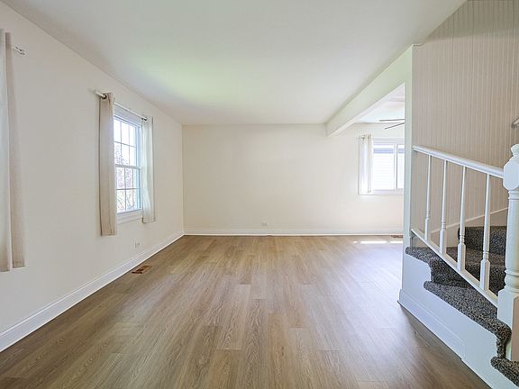 5th image of 1299 W New Britton Dr