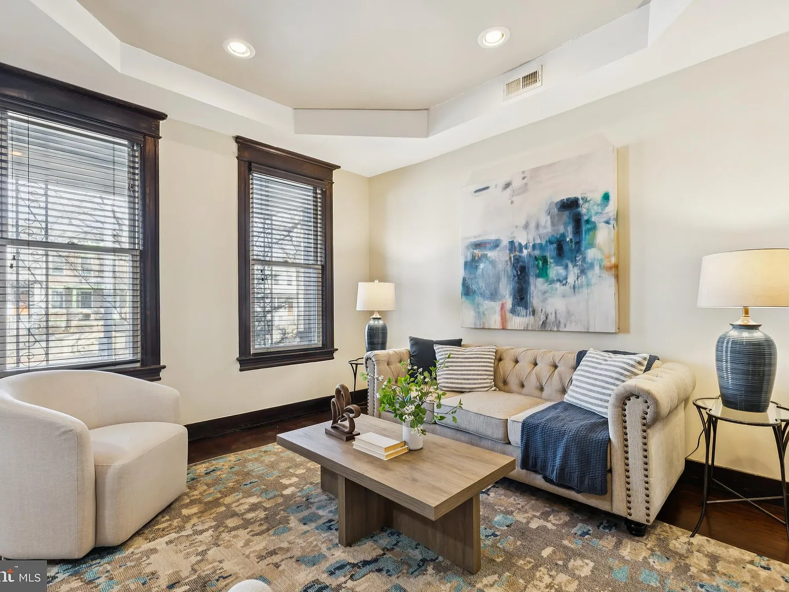 3 bed, 2.5 bath, 2298 sqft, $3,800 — Photo 3