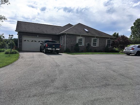 Lots of Parking in driveway