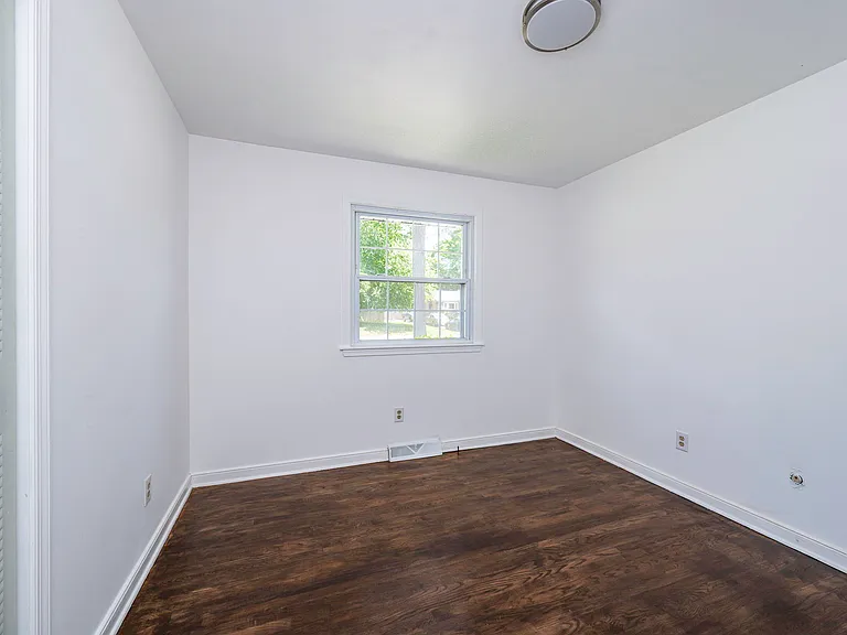 bedroom #1