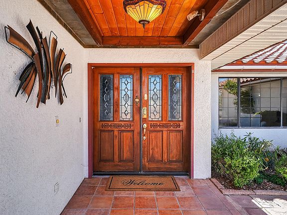 5th image of 976 KATHERINE Drive