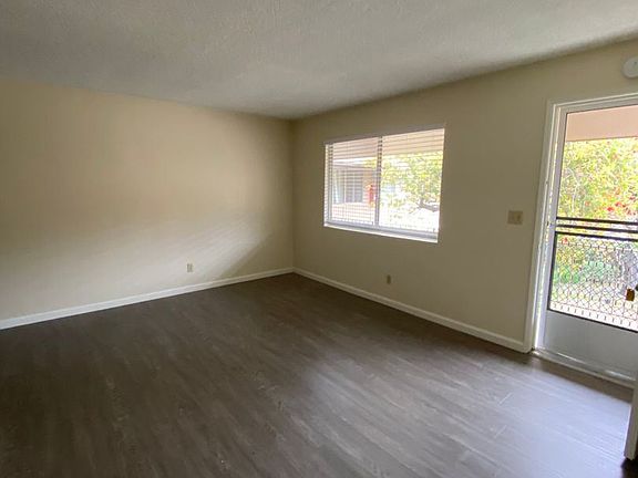 2nd image of 3402 Gundry Ave APT 6