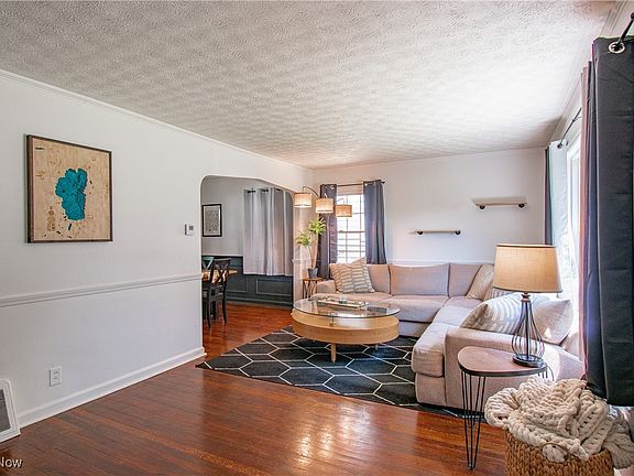 5th image of 413 Pierce Ave