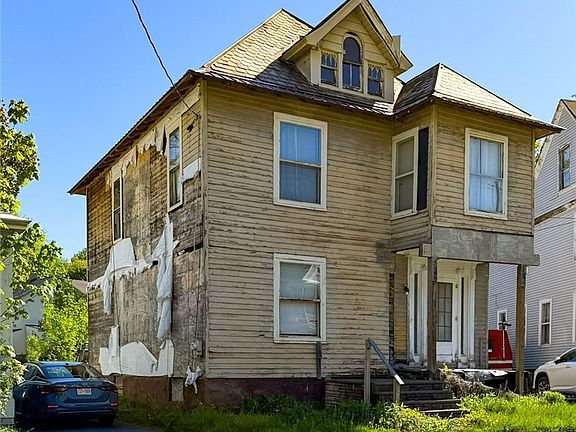 2nd image of 28 Noyes St