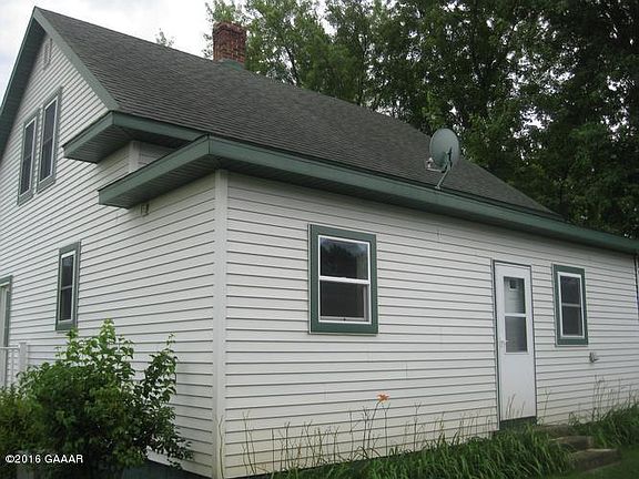 4th image of 451 1st Ave N