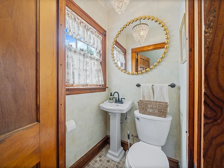Powder room