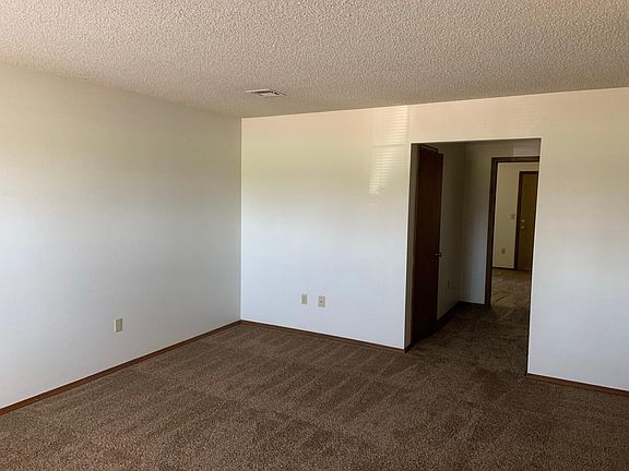5th image of 517 N Main St APT 7