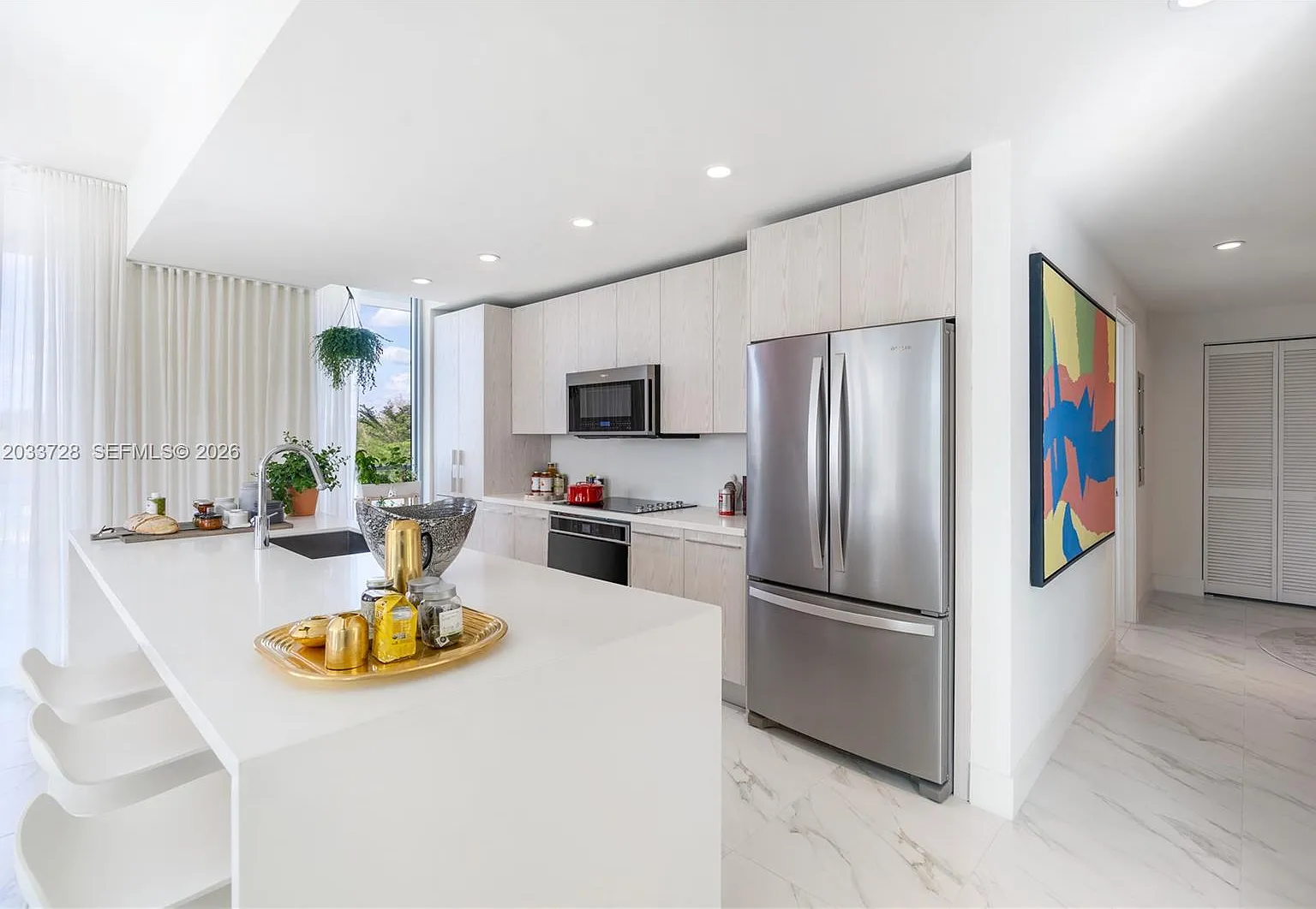 2 bed, 1294 sqft, $4,000 — Photo 2