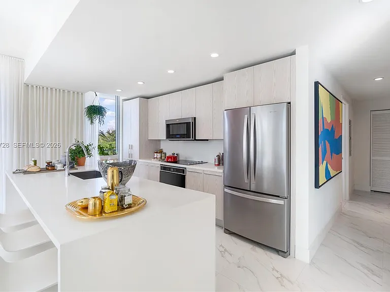 2000 Metropica Way #203 — Photo 3