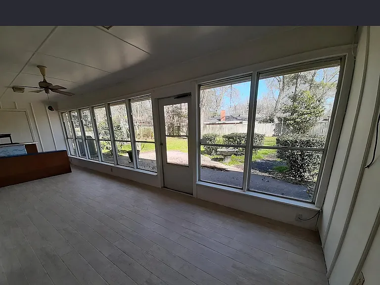2102 Elmwood Dr — Photo 19