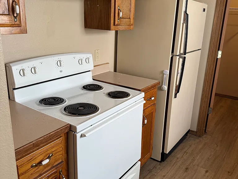 1513 S Case St — Photo 16
