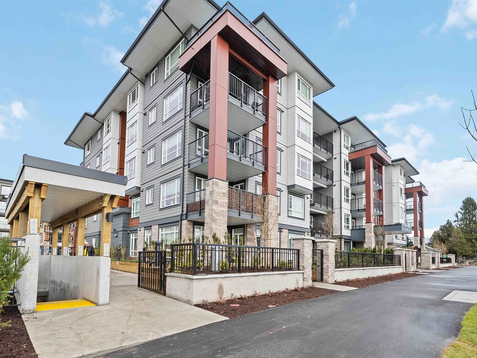 1 bed, 652 sqft, $1,950 — Photo 2