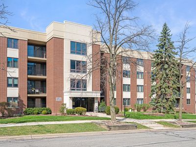 212 W Saint Charles Rd APT 102, Lombard, IL, 60148