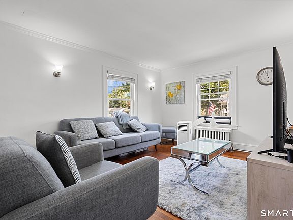 5th image of 72 Southwick Avenue