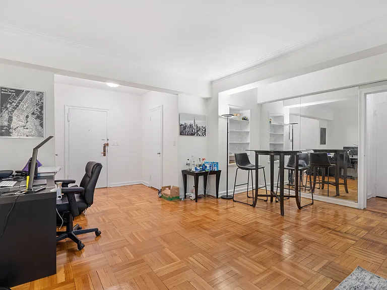 220 Madison Ave #3L — Photo 6