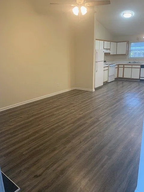 2 bed, 2.0 bath, 978 sqft, $1,150 — Photo 3