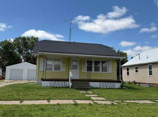 326 W 13th St, Russell, KS 67665