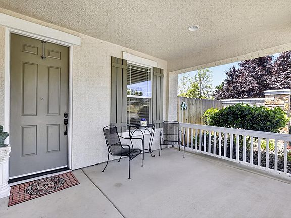 4th image of 10014 Blossom Ridge Dr