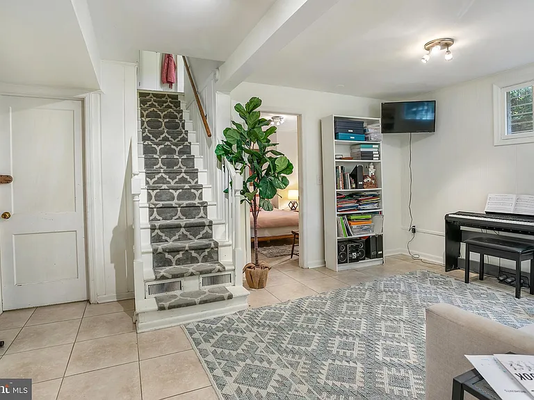 5015 Fulton St NW — Photo 32
