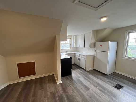 4th image of 2109 Ferry Ave Floor 3