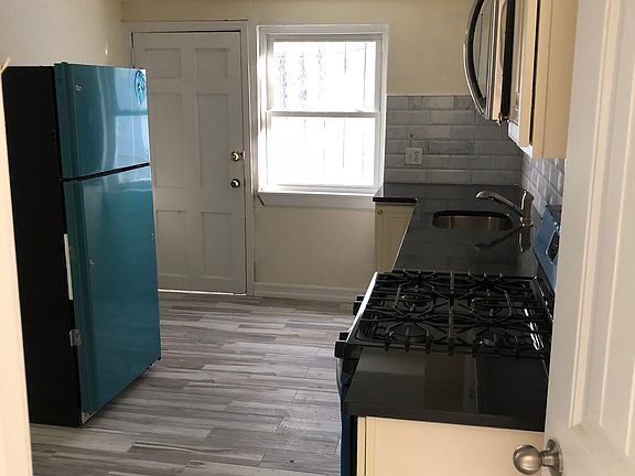 3rd image of 4114 De Reimer Ave