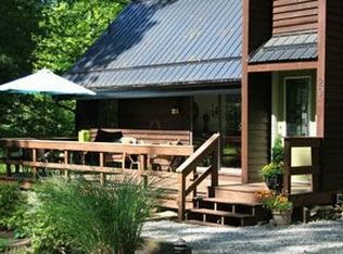 29 Roxbury Dr, Athens, OH 45701