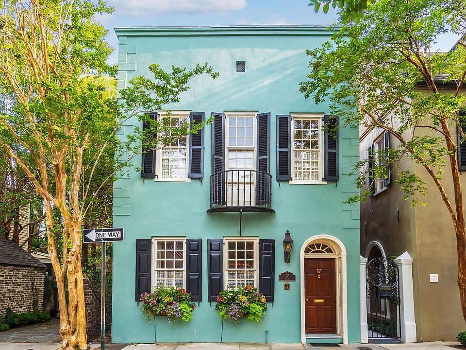 1st image of 17 Tradd St