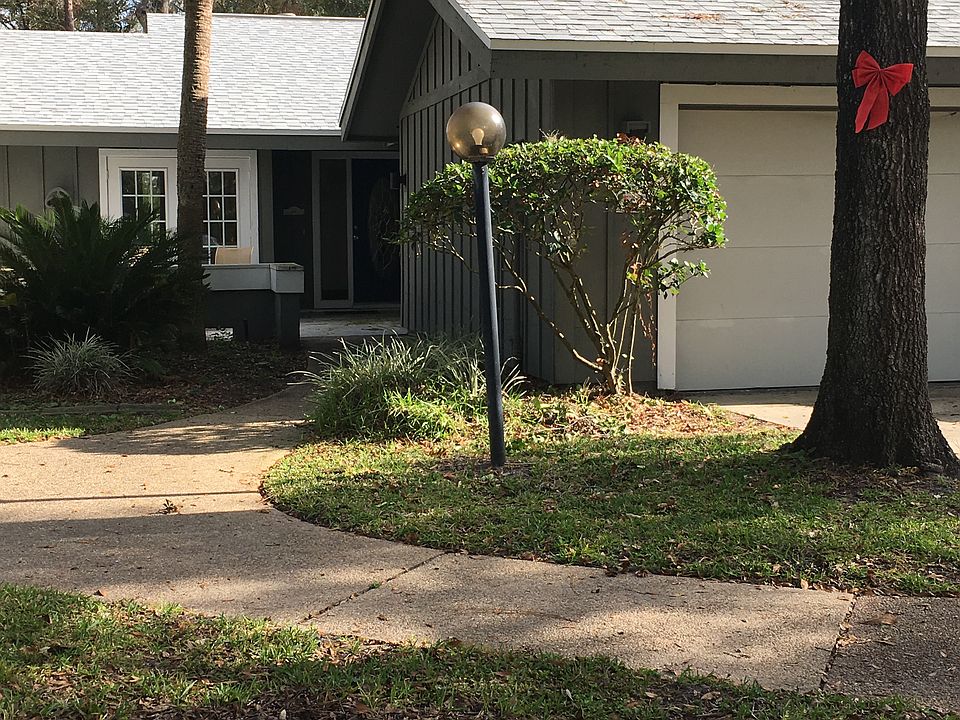 Furnished 2 bd 2 batg