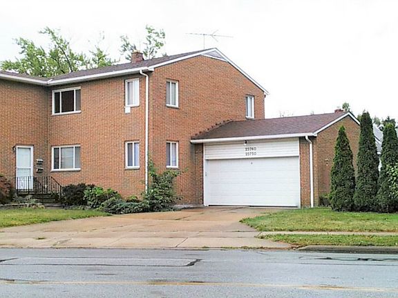 3rd image of 23740-23750 S Lake Shore Blvd
