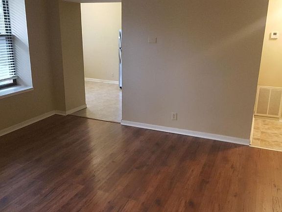 4th image of 2342 S Grand Blvd #2XX