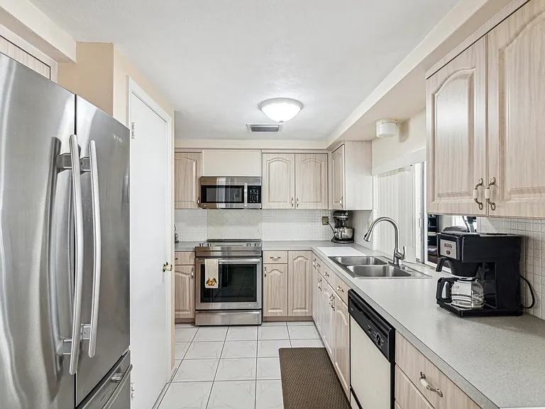 3708 Springfield Dr — Photo 15