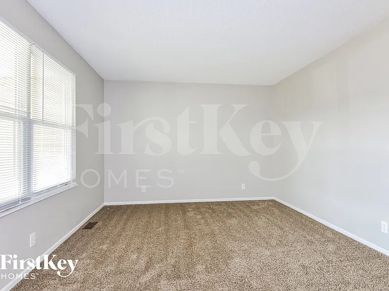 37 Westbrook Dr — Photo 12