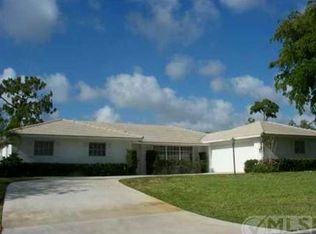 517 Muirfield Dr, Atlantis, FL 33462