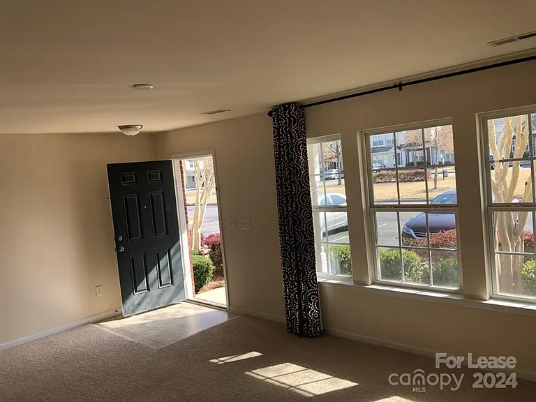 11138 Derryrush Dr — Photo 6