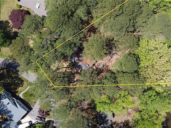 3rd image of 2308 Sterling Point Dr