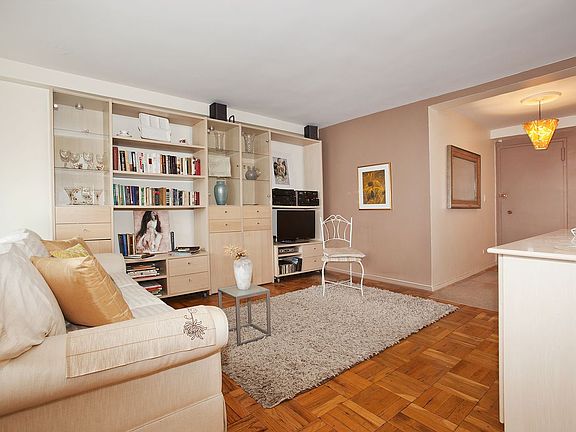 5th image of 420 E 64th St APT W12e