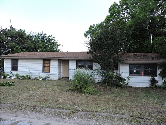2nd image of 921 W Mesquite St