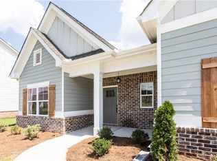 864 Rolling Hl NW, Kennesaw, GA 30152