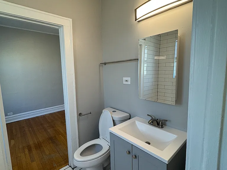 605 Hinman — Photo 59
