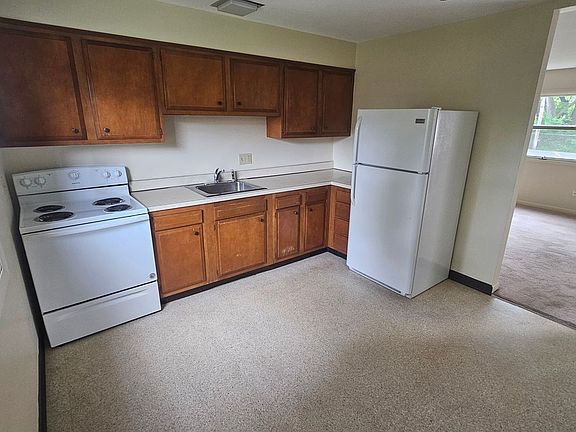 4th image of 801-811 Sheridan St Space 807B