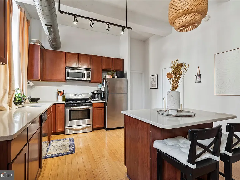 1637 Poplar St #N1 — Photo 12