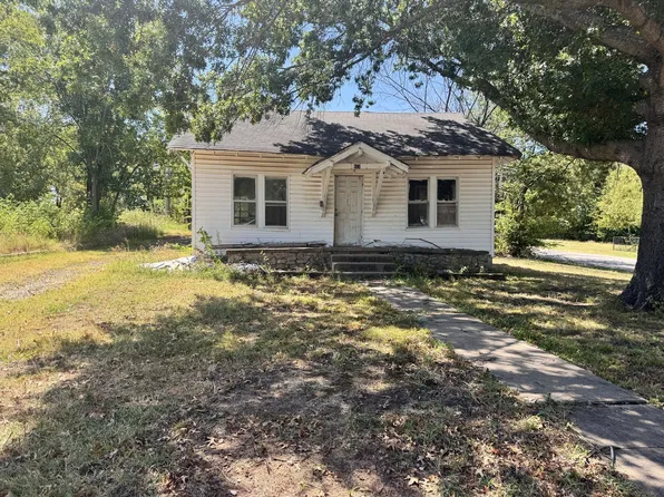 422 W 9th Ave, Bristow, OK 74010