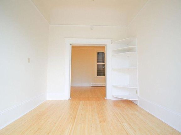 2nd image of 627 Hayes St APT 3
