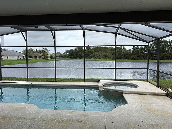 2nd image of 4825 Zion Dr