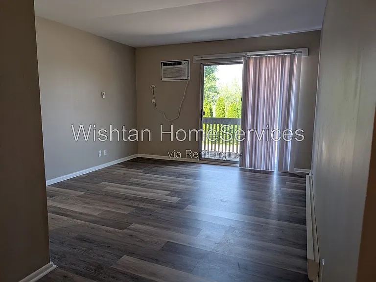 201 Charleston Blvd #3 — Photo 7