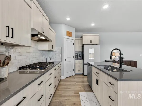 6025 S Catria Pl, Meridian, ID 83642