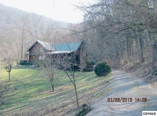 577 Thomas Loop Rd, Sevierville, TN 37876