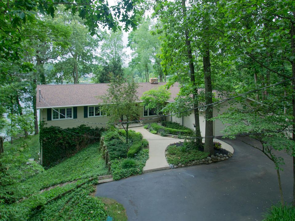 1st image of 530 Sylvan Dr