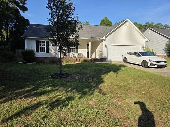432 Bramblegate Rd, Hope Mills, NC 28348