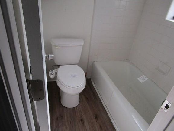 5th image of 9724 Mint Dr